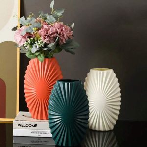 Nordic Style Light Luxury Sunflower Vase, Porcelain-Imitation Glaze, Simple And Durable Plastic Striped Vase, Lightweight Illustration For Living Room, Bedroom, Wedding, Party Decoration, Office Desktop Ornament